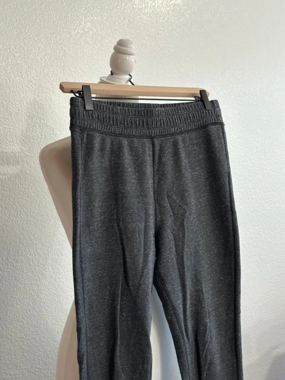 Abercrombie & Fitch Joggers Women’s Medium Gray Sweatpants Cozy Lounge Pants Ath - Picture 2 of 7